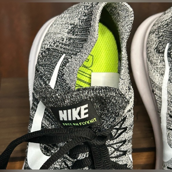 Nike Free Rn Women’s Black white Knit Running Shoes 8 .5 - Picture 4 of 9